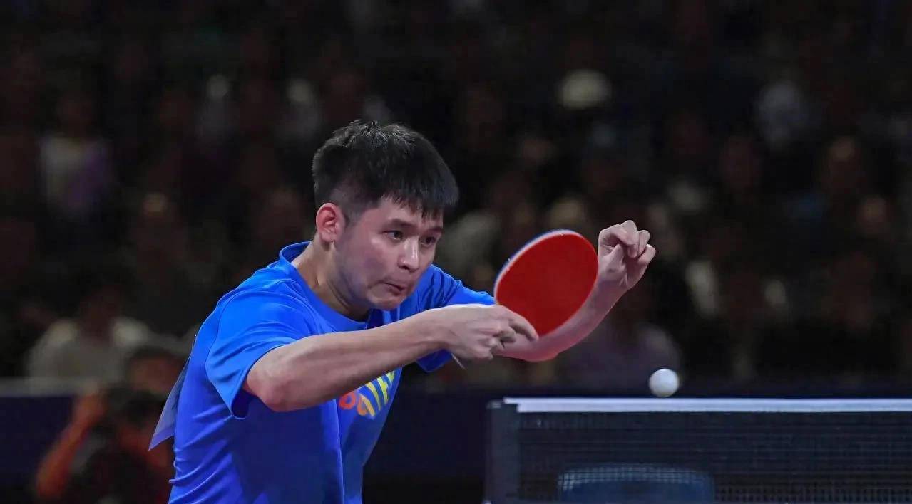 中国羽毛球队强势统治瑞士公开赛，网友期待“凡尘”组合.