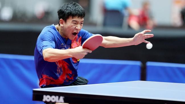 青训中场戴 青训中场戴