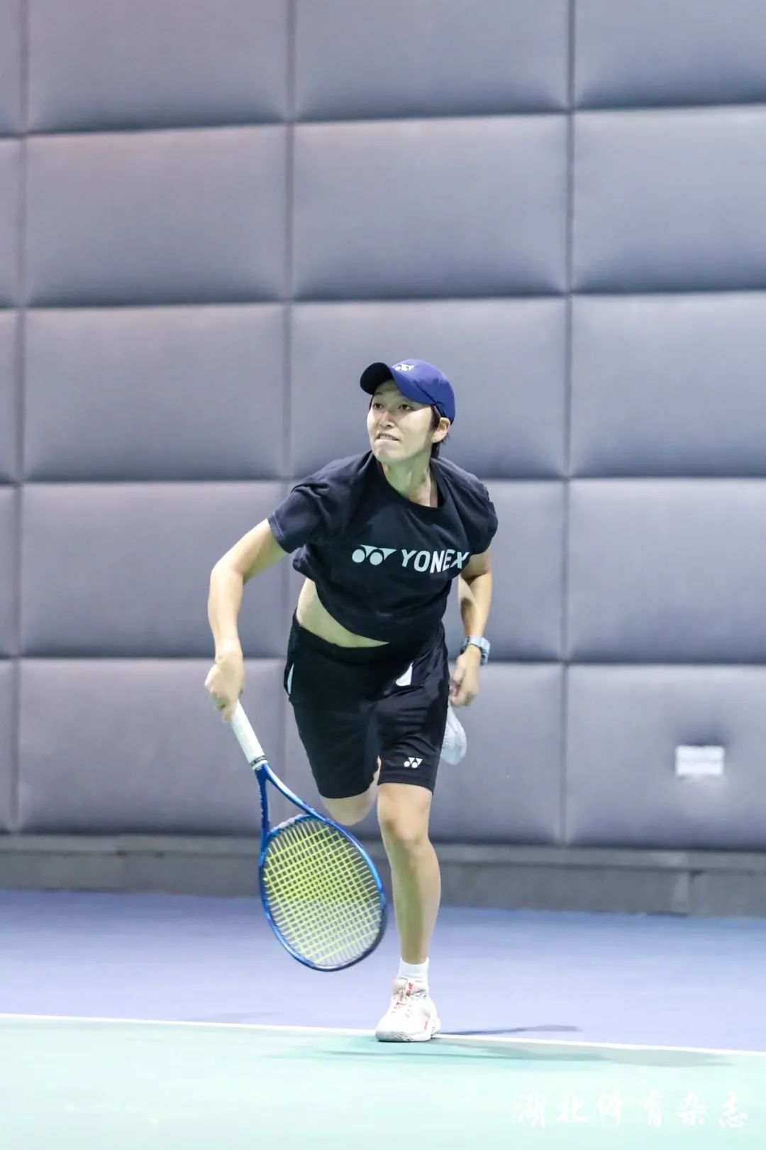 而西班牙则 而西班牙则