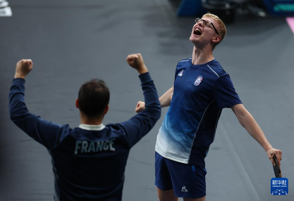 展采取强硬 展采取强硬